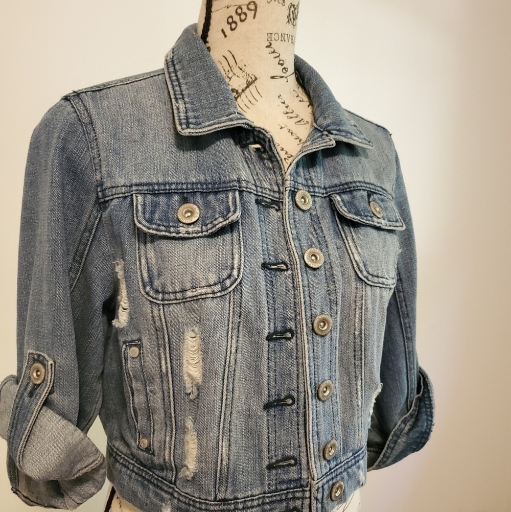 Distressed Jean's jacket - Picture 4 of 6